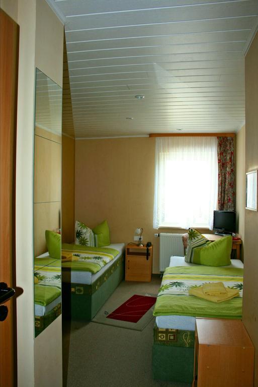 Grober'S Reiterhof Hotel Naumburg  Room photo